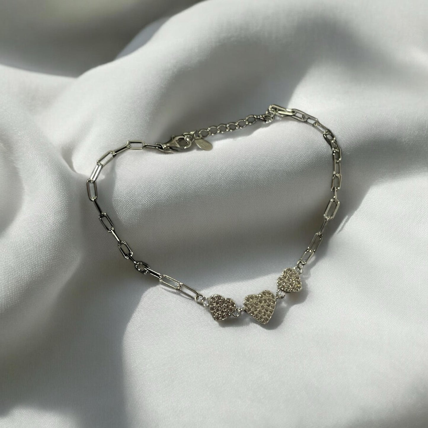 ❤️ Pulsera Tres Corazones – Plata Ley 925 ✨ ¡Incluye Paño de Limpieza + Envío GRATIS!